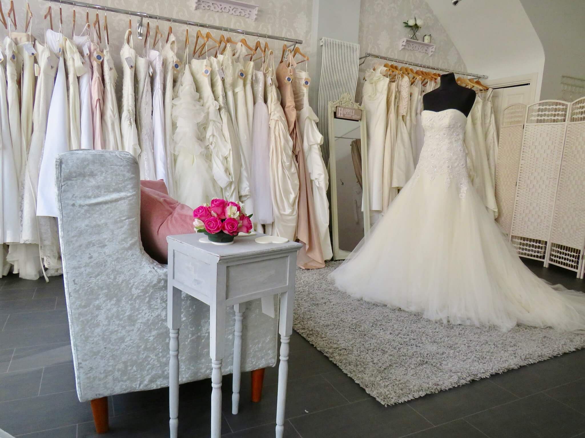 Best place to on sale go wedding dress shopping